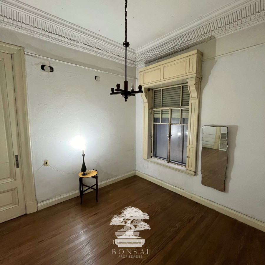 Apartamento ID.103 - Venta Apartamento 5 Dormitorios Centro Montevideo N