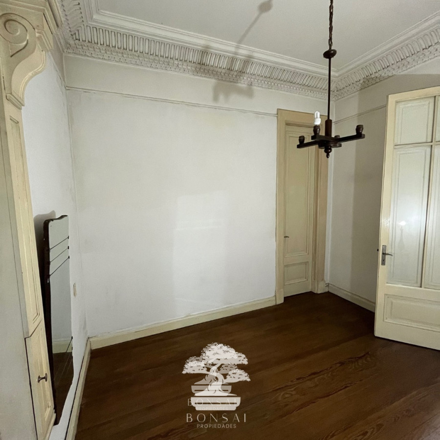 Apartamento ID.103 - Venta Apartamento 5 Dormitorios Centro Montevideo N