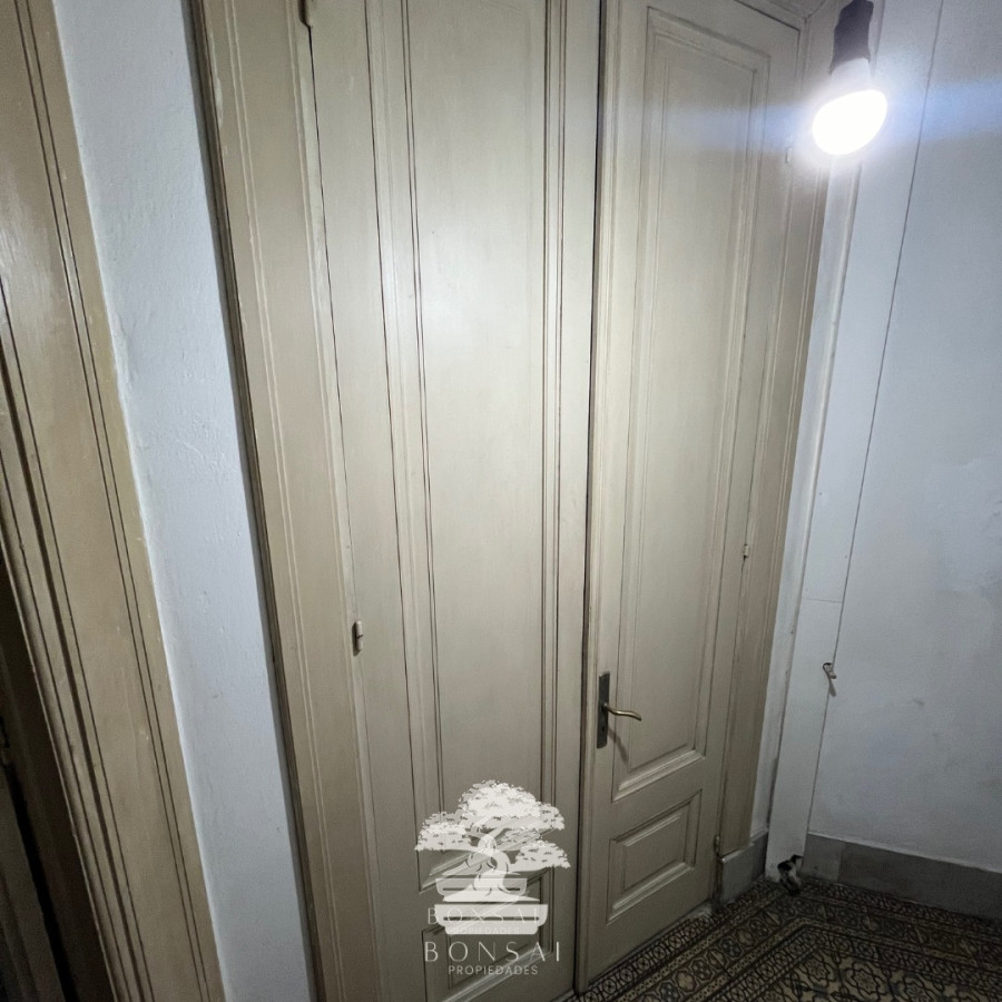 Apartamento ID.103 - Venta Apartamento 5 Dormitorios Centro Montevideo N