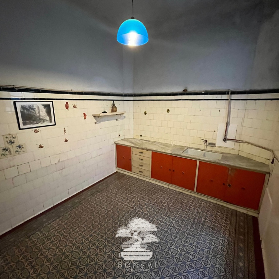 Apartamento ID.103 - Venta Apartamento 5 Dormitorios Centro Montevideo N