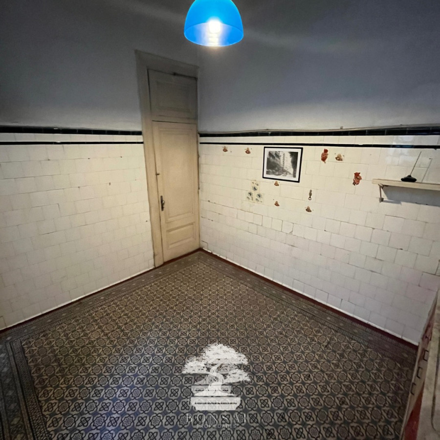 Apartamento ID.103 - Venta Apartamento 5 Dormitorios Centro Montevideo N