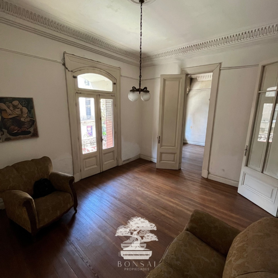 Apartamento ID.103 - Venta Apartamento 5 Dormitorios Centro Montevideo N