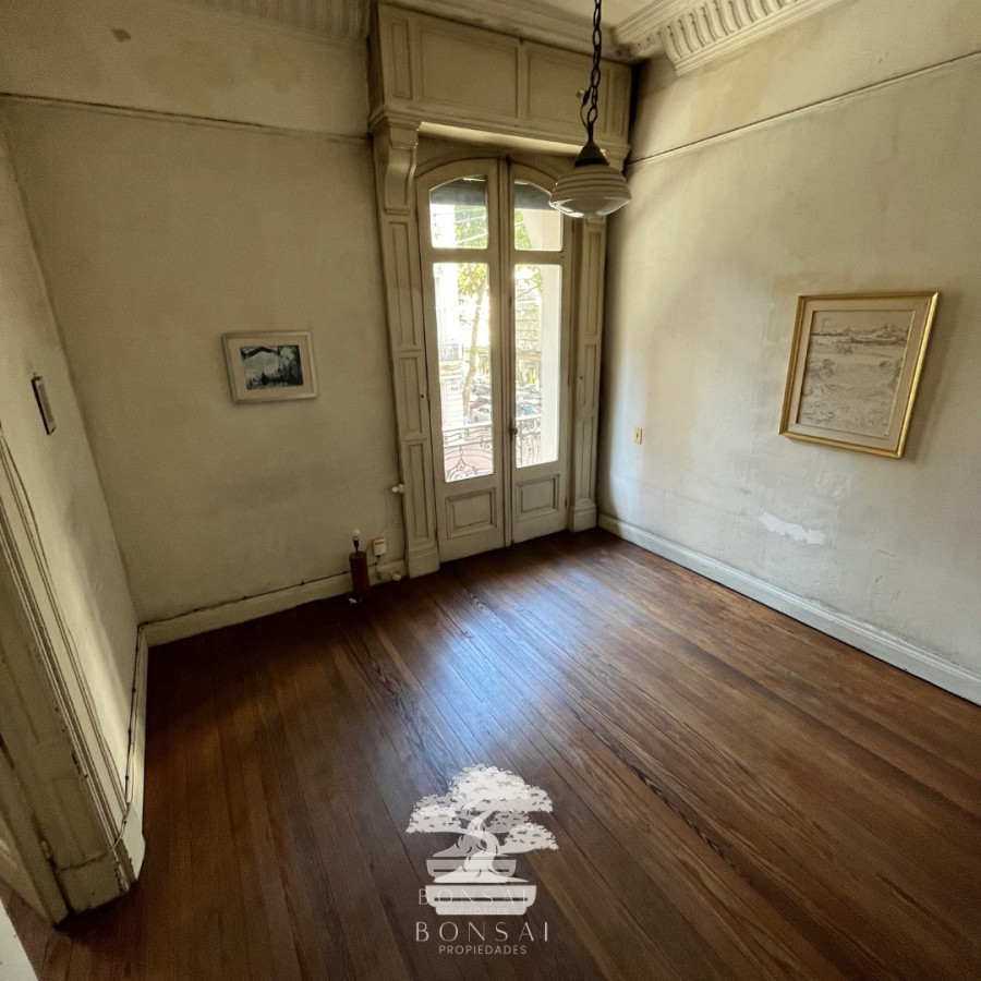 Apartamento ID.103 - Venta Apartamento 5 Dormitorios Centro Montevideo N