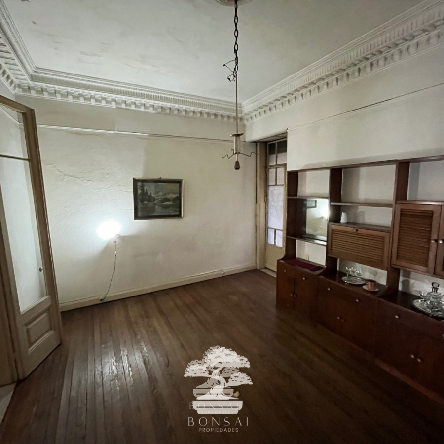 Apartamento ID.103 - Venta Apartamento 5 Dormitorios Centro Montevideo N