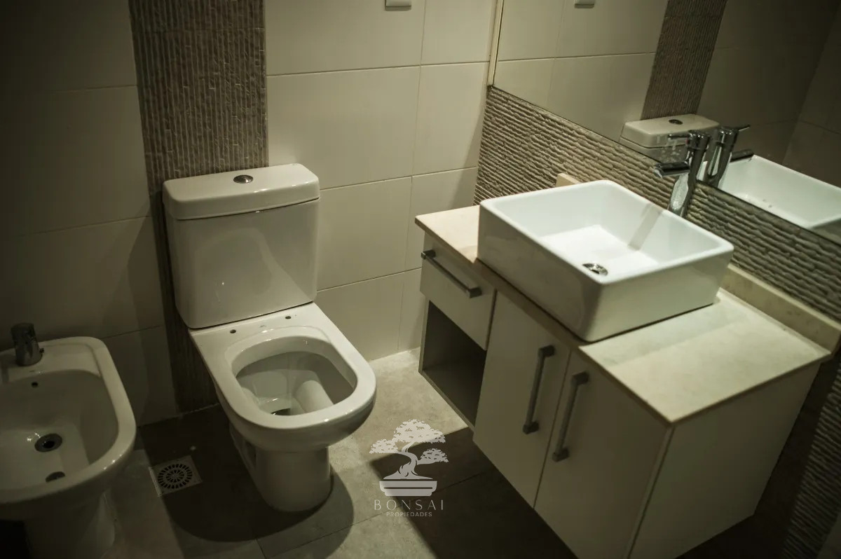 Apartamento ID.500 - Alquiler Apartamento 1 Dormitorio Pocitos Montevideo M(Con Patio y Parrillero)