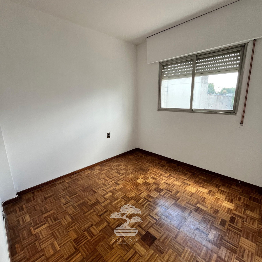 Apartamento ID.325 - Venta Apartamento 3 Dormitorios 2 Baños Con Renta 5% Malvín Montevideo V 