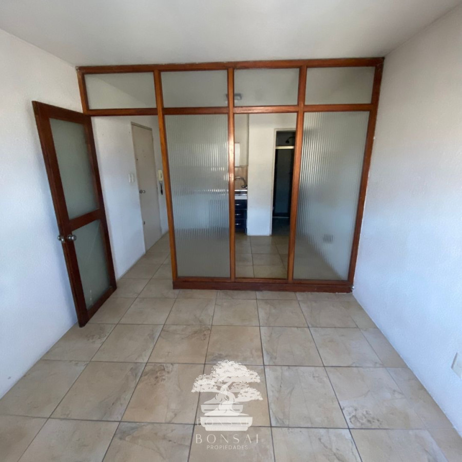 Apartamento ID.189 - Venta Monoambiente Alquilado Con División Centro Montevideo F