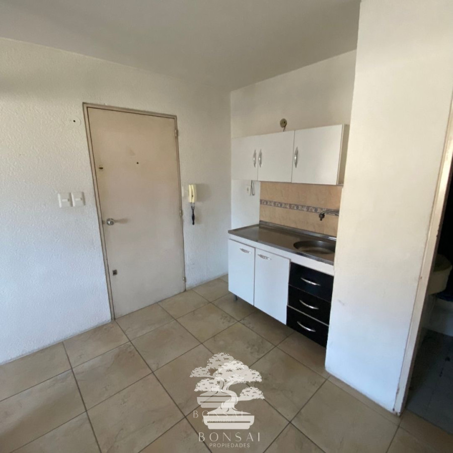 Apartamento ID.189 - Venta Monoambiente Alquilado Con División Centro Montevideo F