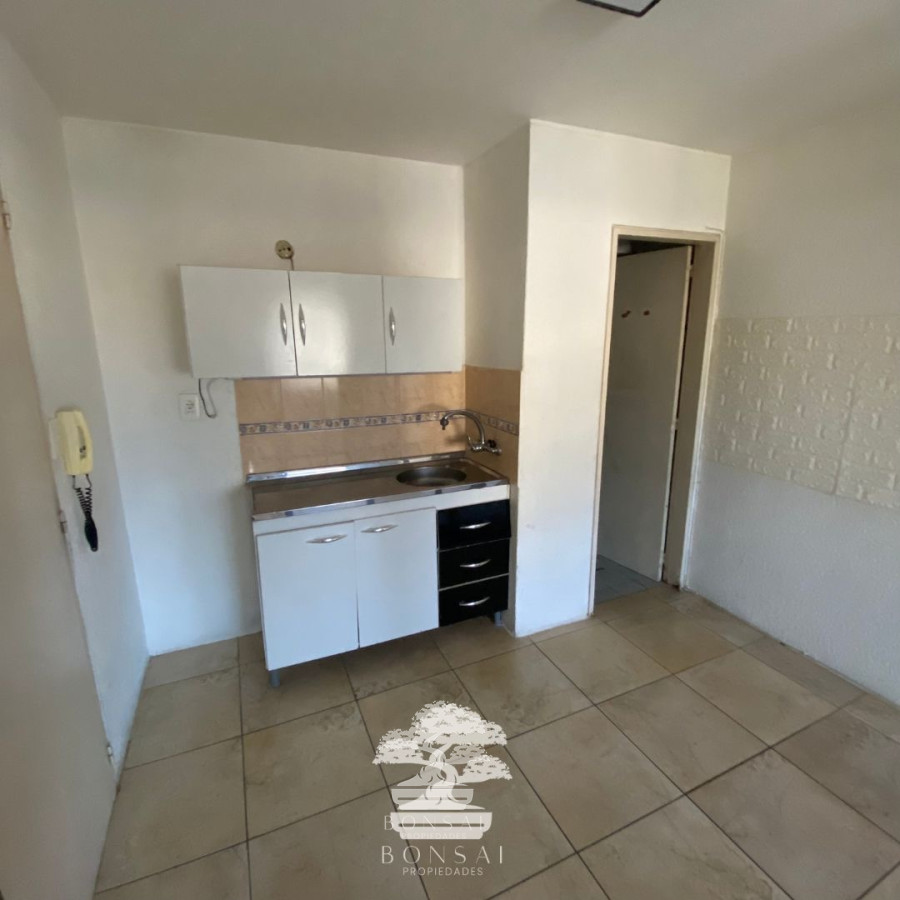 Apartamento ID.189 - Venta Monoambiente Alquilado Con División Centro Montevideo F