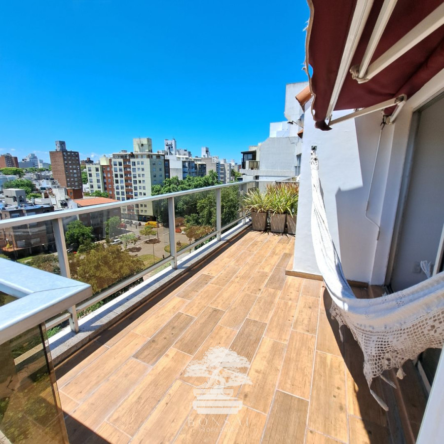 Apartamento ID.216 - Alquiler 1 Dormitorio con Gran Terraza Pocitos Montevideo B