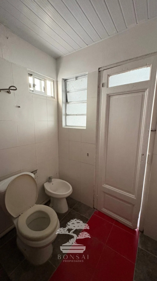 Apartamento ID.870 - Alquiler Apartamento Estilo Casa Cordón Montevideo N