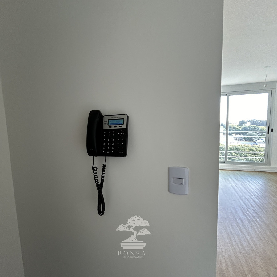 Apartamento ID.556 - Alquiler Apartamento  2 dormitorios Tres Cruces Montevideo lr 