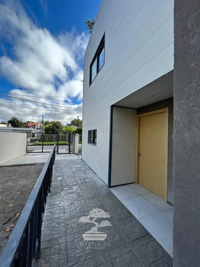Apartamento ID.1038 - Alquiler Apartamento Duplex 2 dormitorios Malvin Norte Montevideo N 