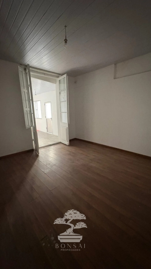 Apartamento ID.870 - Alquiler Apartamento Estilo Casa Cordón Montevideo N