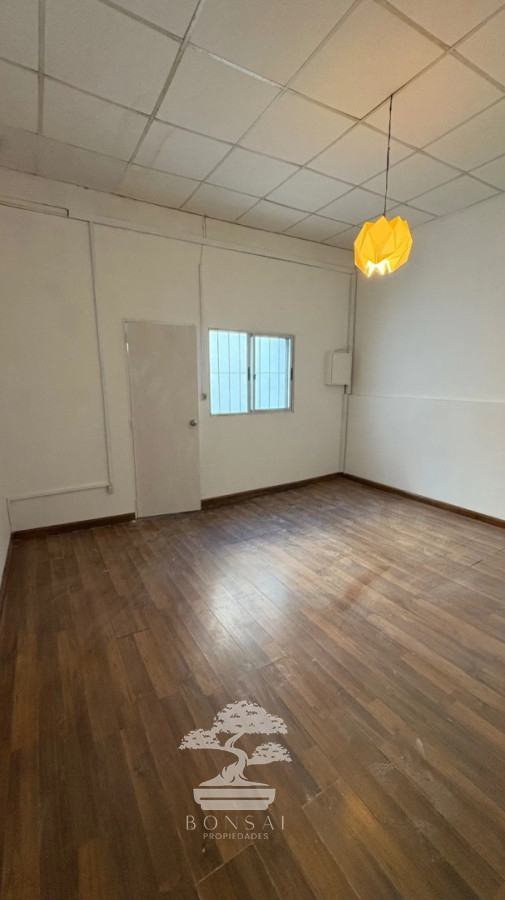 Apartamento ID.870 - Alquiler Apartamento Estilo Casa Cordón Montevideo N