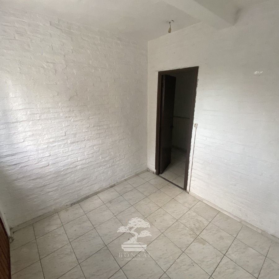 Apartamento ID.459 - Venta Apartamento Dos Dormitorios a Reciclar Cordón Montevideo F