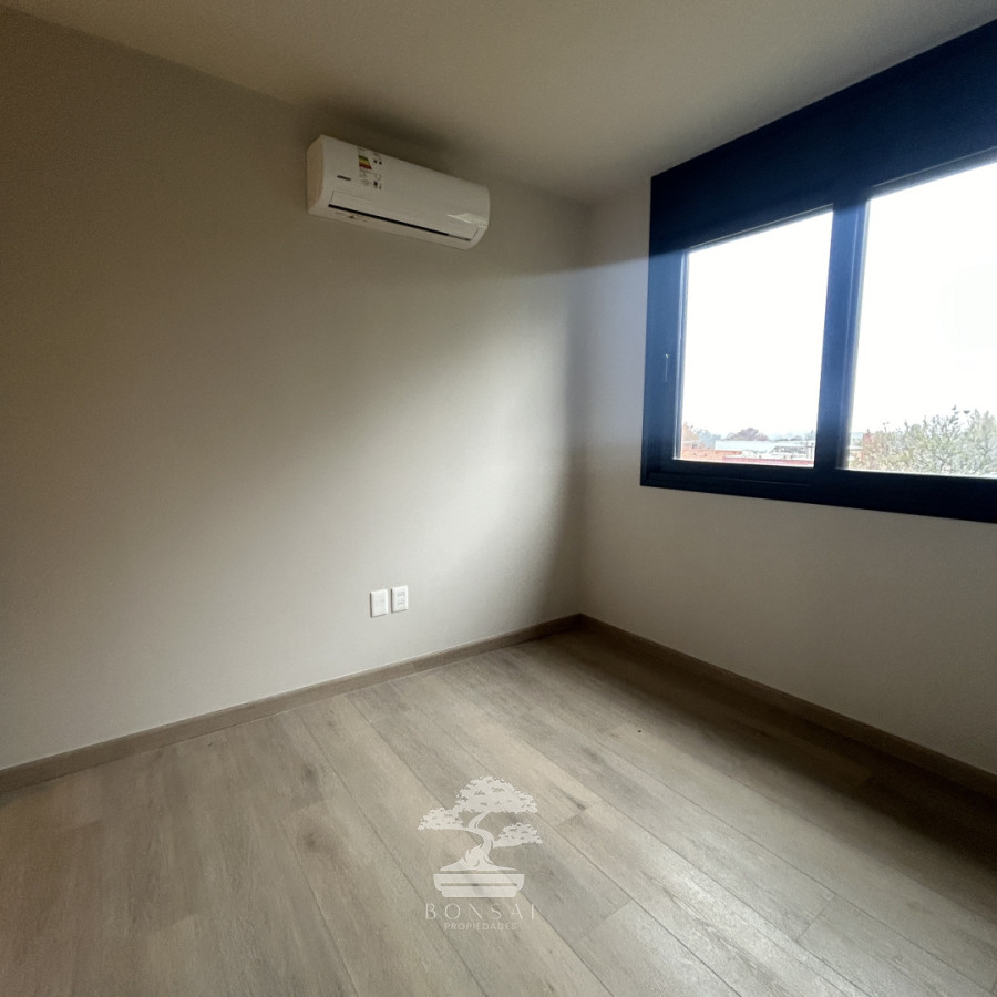 Apartamento ID.1082 - Venta Apartamento 2 Dormitorios Carrasco  Montevideo LR