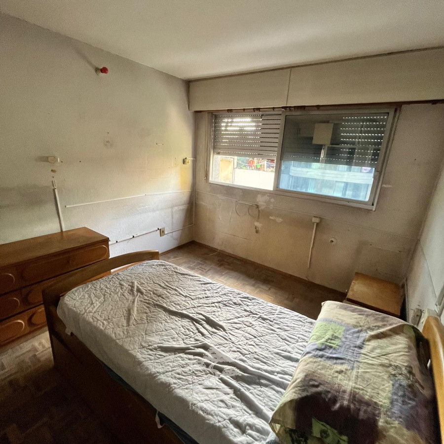 Apartamento ID.530 - Venta Apartamento 2 Dormitorios con Garaje Tres cruces Montevideo V