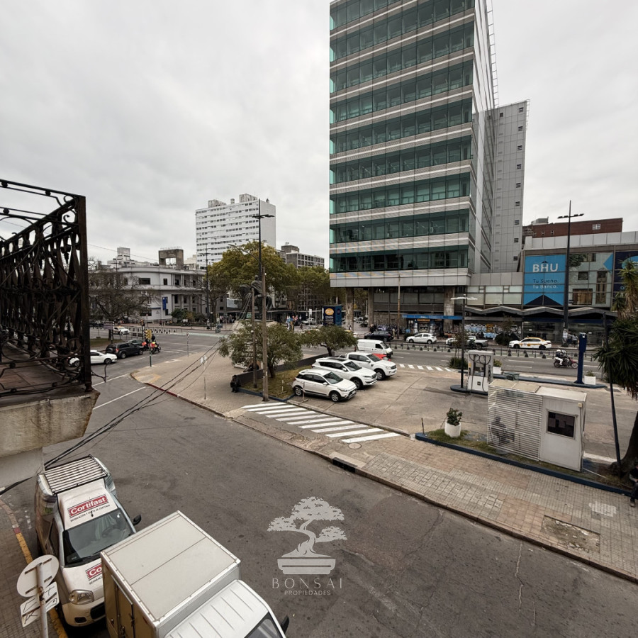Apartamento ID.1045 - Alquiler Apartamento Tres Dormitorios Opción a Cuatro Cordón Montevideo F