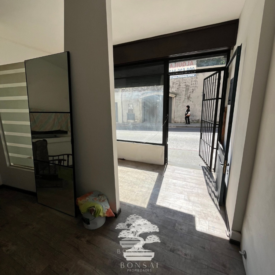 Apartamento ID.58 - Alquiler Local Comercial Ciudad Vieja Montevideo M 