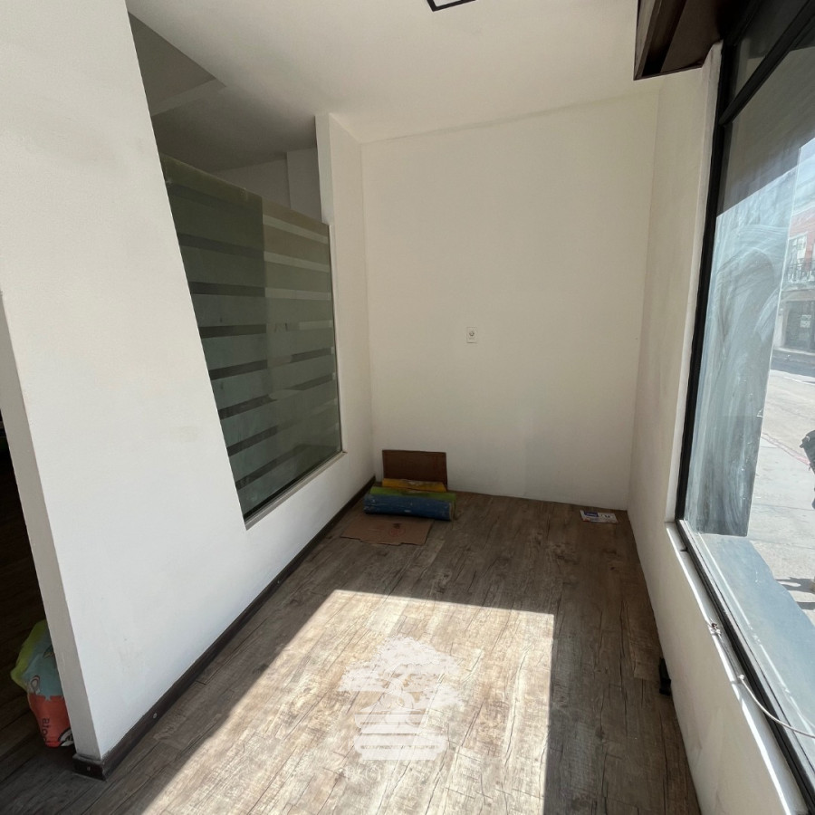 Apartamento ID.58 - Alquiler Local Comercial Ciudad Vieja Montevideo M 