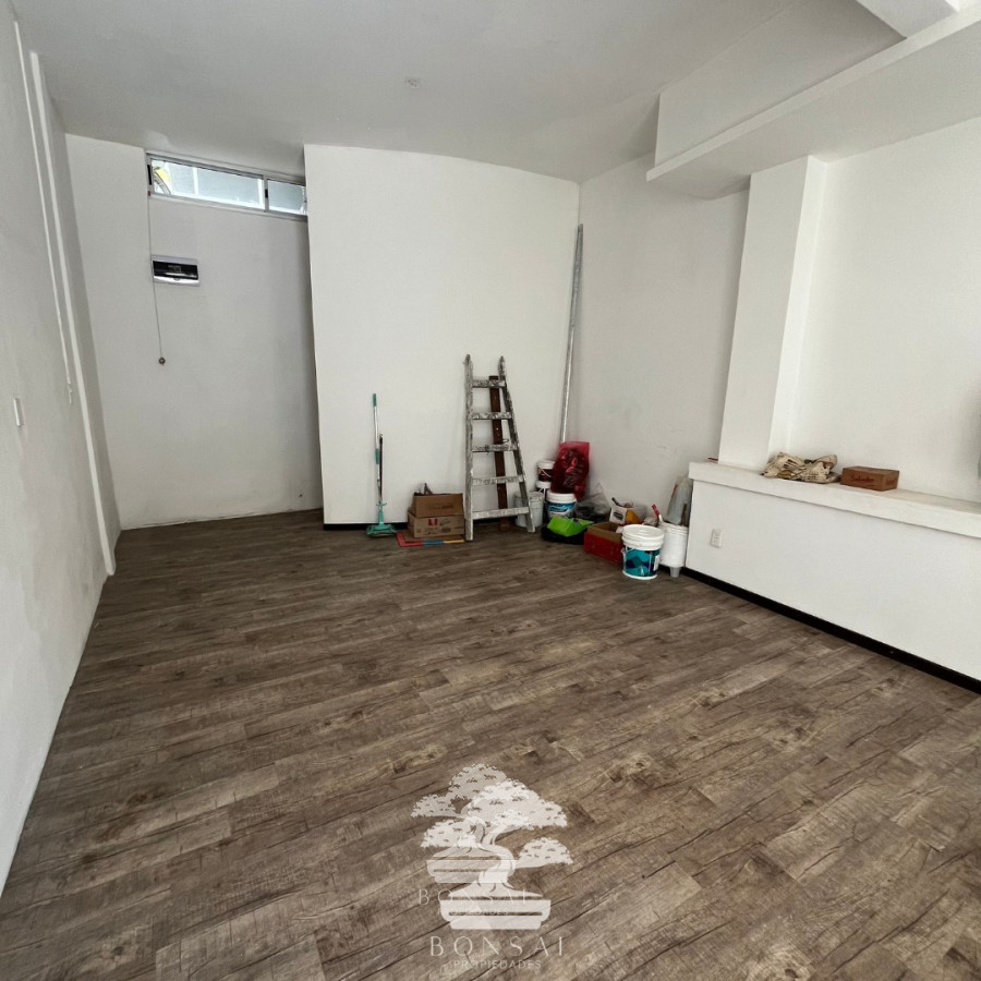 Apartamento ID.58 - Alquiler Local Comercial Ciudad Vieja Montevideo M 