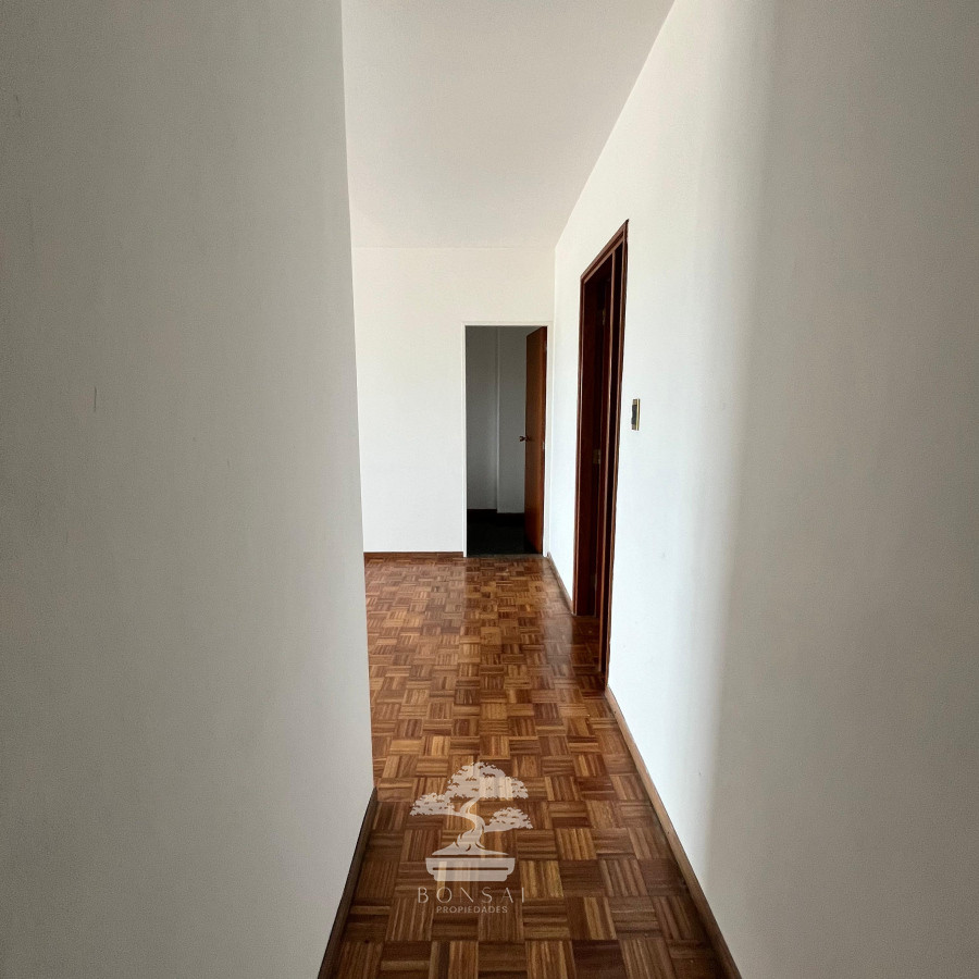 Apartamento ID.325 - Venta Apartamento 3 Dormitorios 2 Baños Con Renta 5% Malvín Montevideo V 