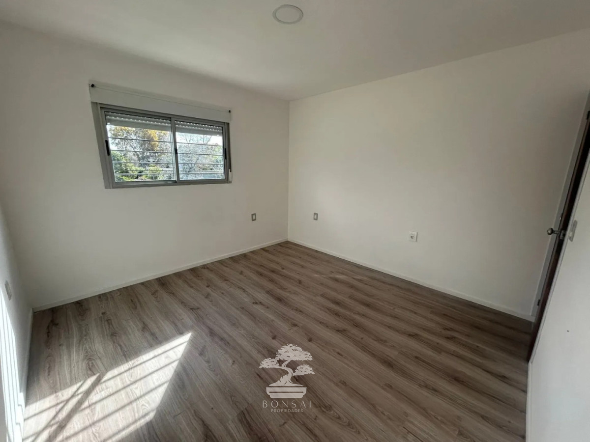 Apartamento ID.1060 - Alquiler Apartamento Casa 3 dormitorios Malvin Norte Montevideo N