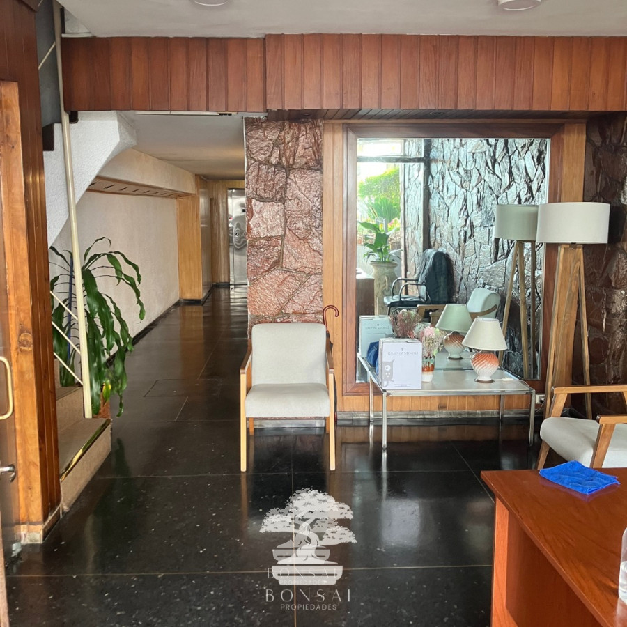 Apartamento ID.61 - Alquiler Apartamento 2 Dormitorios Punta Carretas Montevideo M