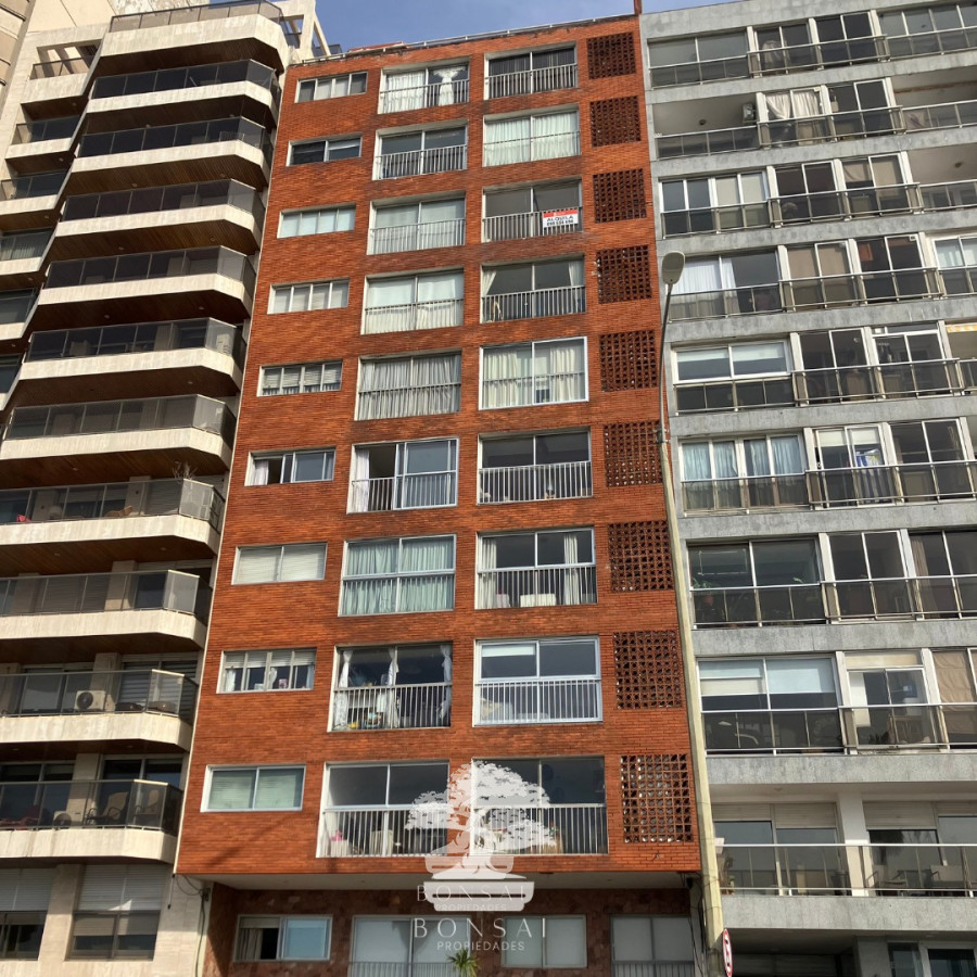 Apartamento ID.61 - Alquiler Apartamento 2 Dormitorios Punta Carretas Montevideo M