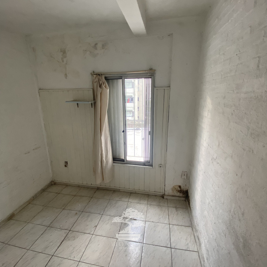 Apartamento ID.459 - Venta Apartamento Dos Dormitorios a Reciclar Cordón Montevideo F