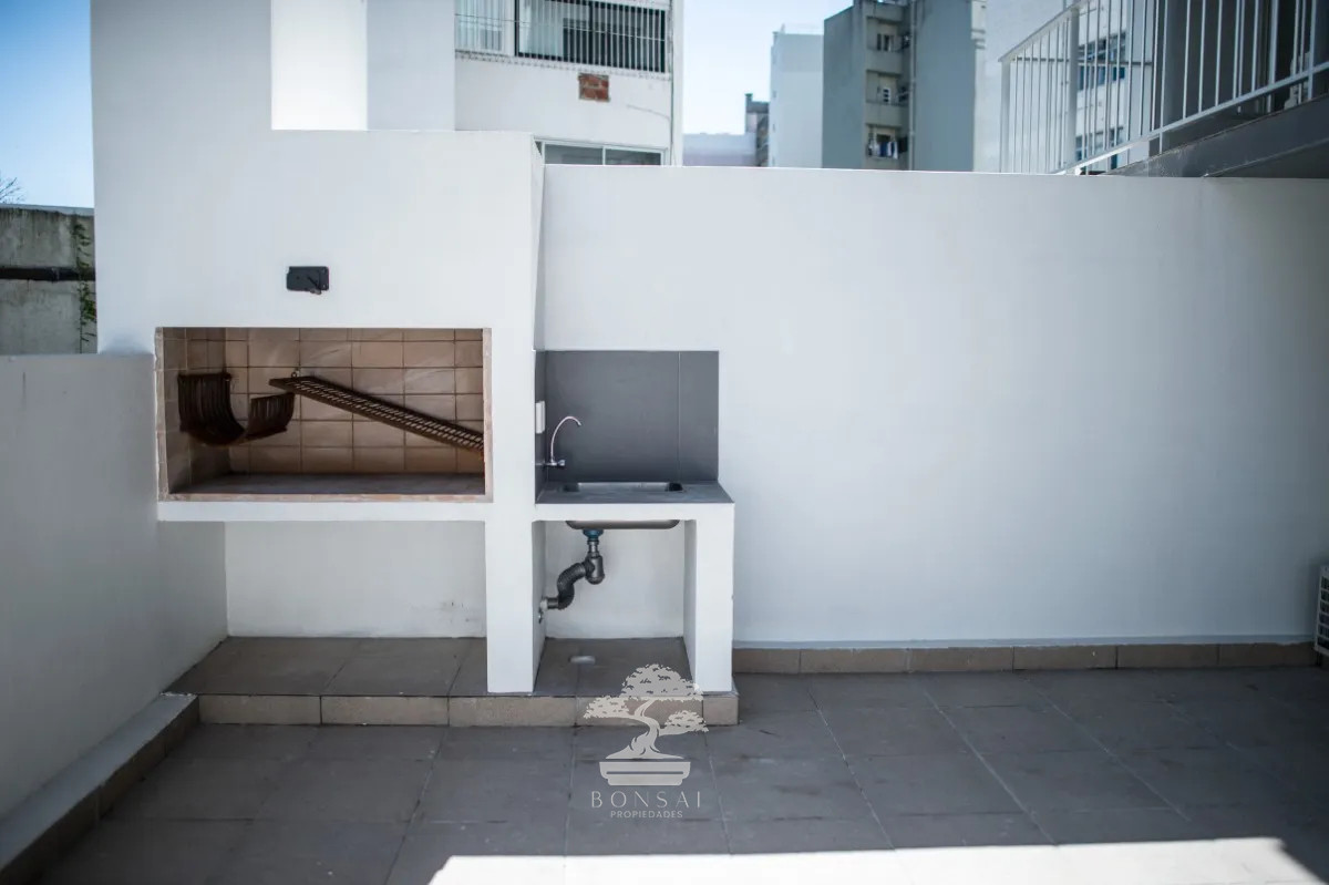 Apartamento ID.500 - Alquiler Apartamento 1 Dormitorio Pocitos Montevideo M(Con Patio y Parrillero)