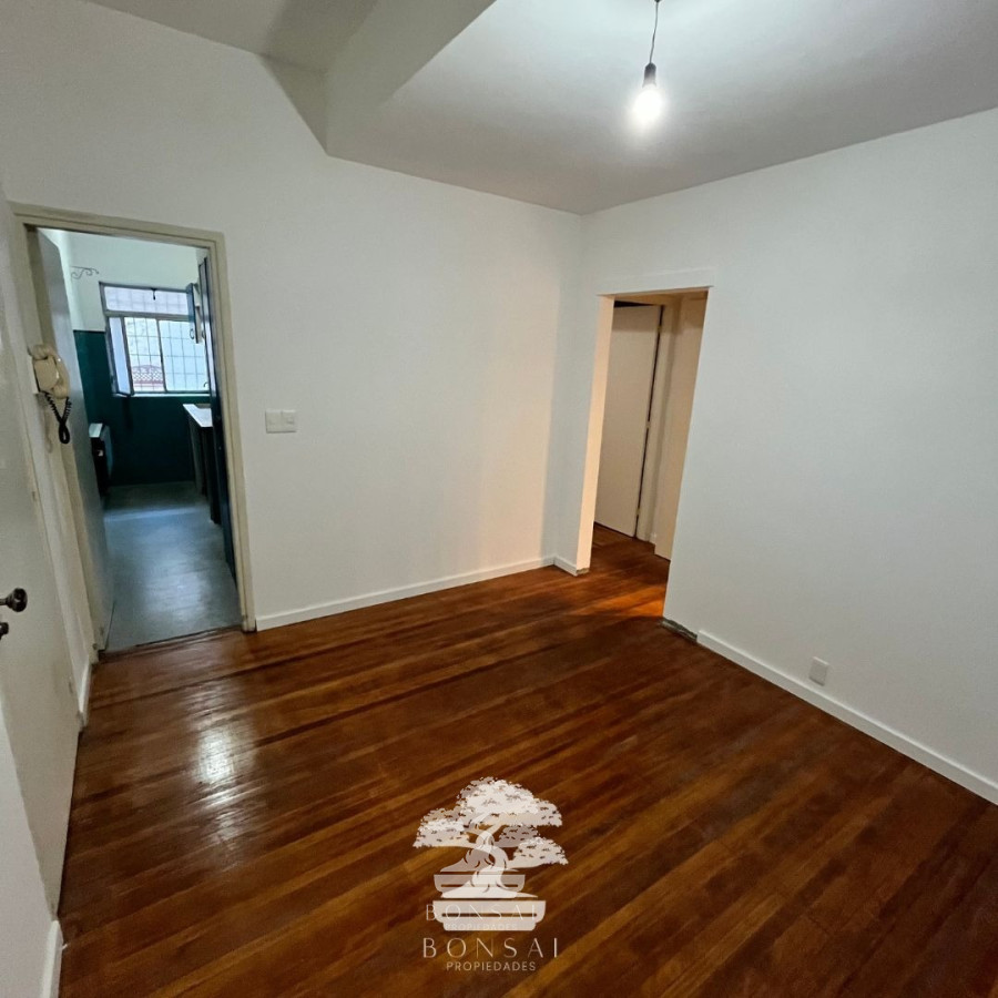 Apartamento ID.75 - Alquiler 1 Dormitorio Garaje Opcional Centro Montevideo V