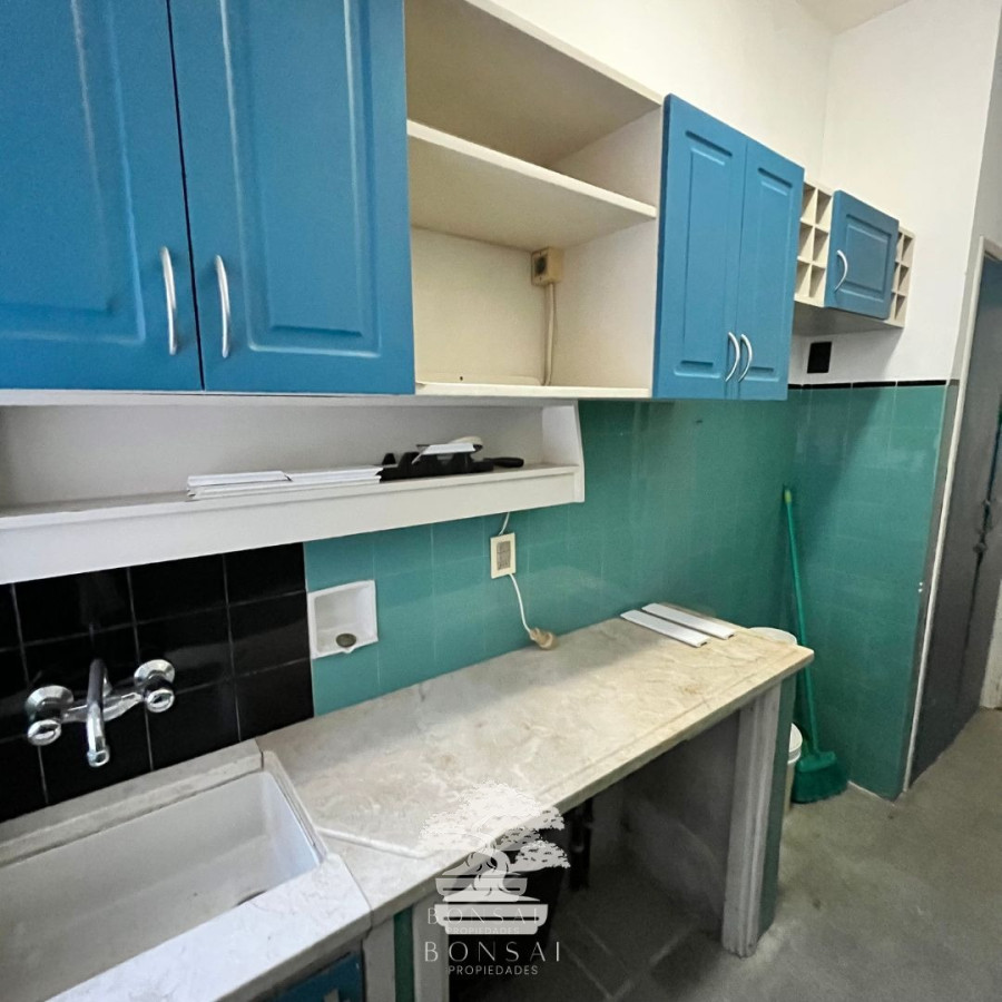 Apartamento ID.75 - Alquiler 1 Dormitorio Garaje Opcional Centro Montevideo V