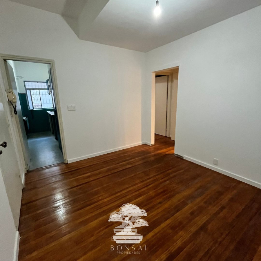 Apartamento ID.75 - Alquiler 1 Dormitorio Garaje Opcional Centro Montevideo V