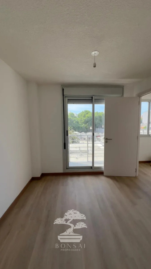 Apartamento ID.855 - Alquiler, Apartamento, 1 dormitorios, Cordon, Montevideo. S