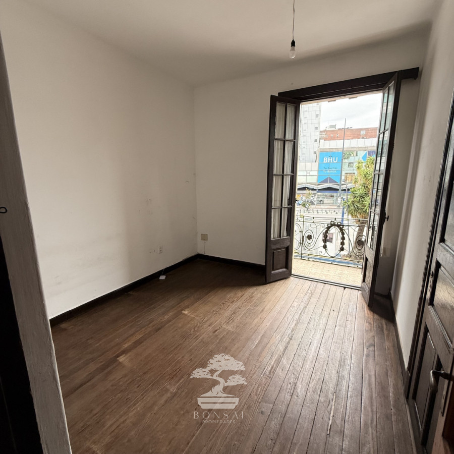 Apartamento ID.1045 - Alquiler Apartamento Tres Dormitorios Opción a Cuatro Cordón Montevideo F