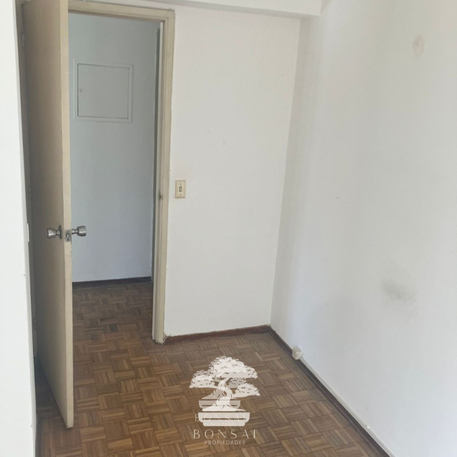 Apartamento ID.82 - Alquiler Apartamento 3 Dormitorios Centro Montevideo V