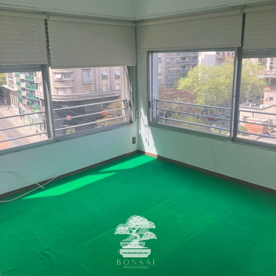 Apartamento ID.82 - Alquiler Apartamento 3 Dormitorios Centro Montevideo V