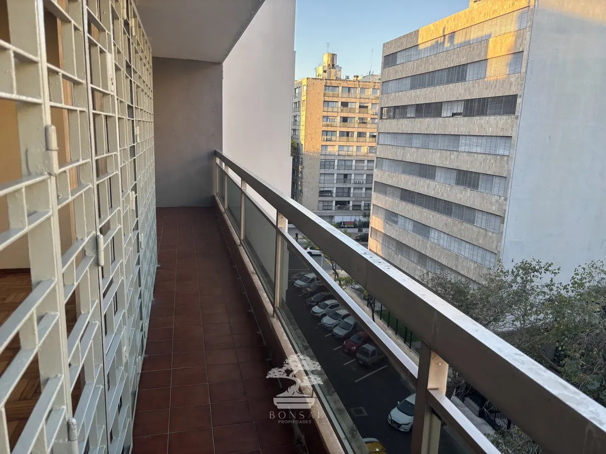 Apartamento ID.1126 - Alquiler Apartamento 3 dormitorios Punta Carretas Montevideo S