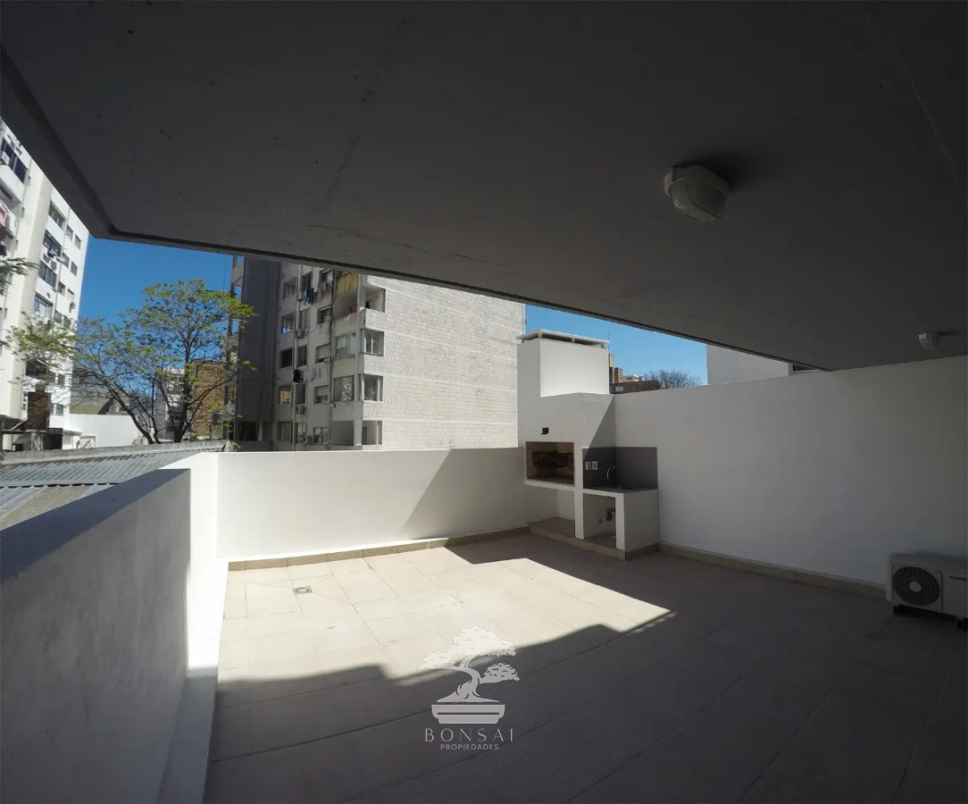 Apartamento ID.500 - Alquiler Apartamento 1 Dormitorio Pocitos Montevideo M(Con Patio y Parrillero)