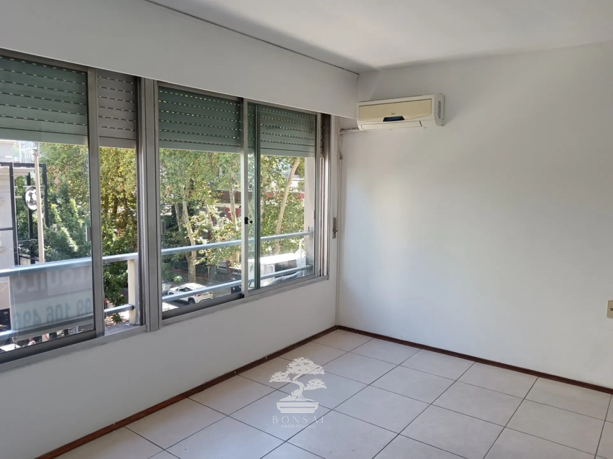 Apartamento ID.931 - Alquiler Monoambiente Punta Carretas Montevideo. S