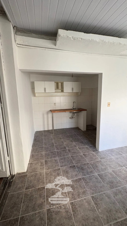 Apartamento ID.870 - Alquiler Apartamento Estilo Casa Cordón Montevideo N