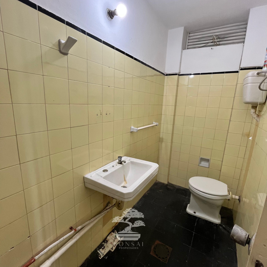 Apartamento ID.325 - Venta Apartamento 3 Dormitorios 2 Baños Con Renta 5% Malvín Montevideo V 