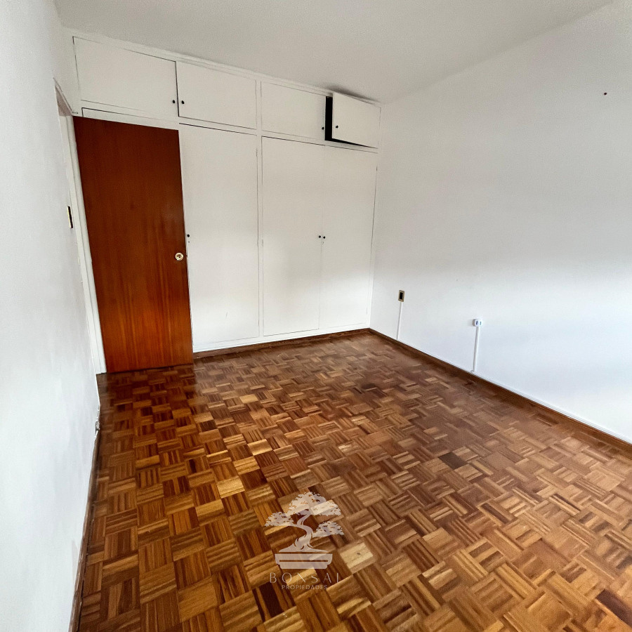 Apartamento ID.325 - Venta Apartamento 3 Dormitorios 2 Baños Con Renta 5% Malvín Montevideo V 