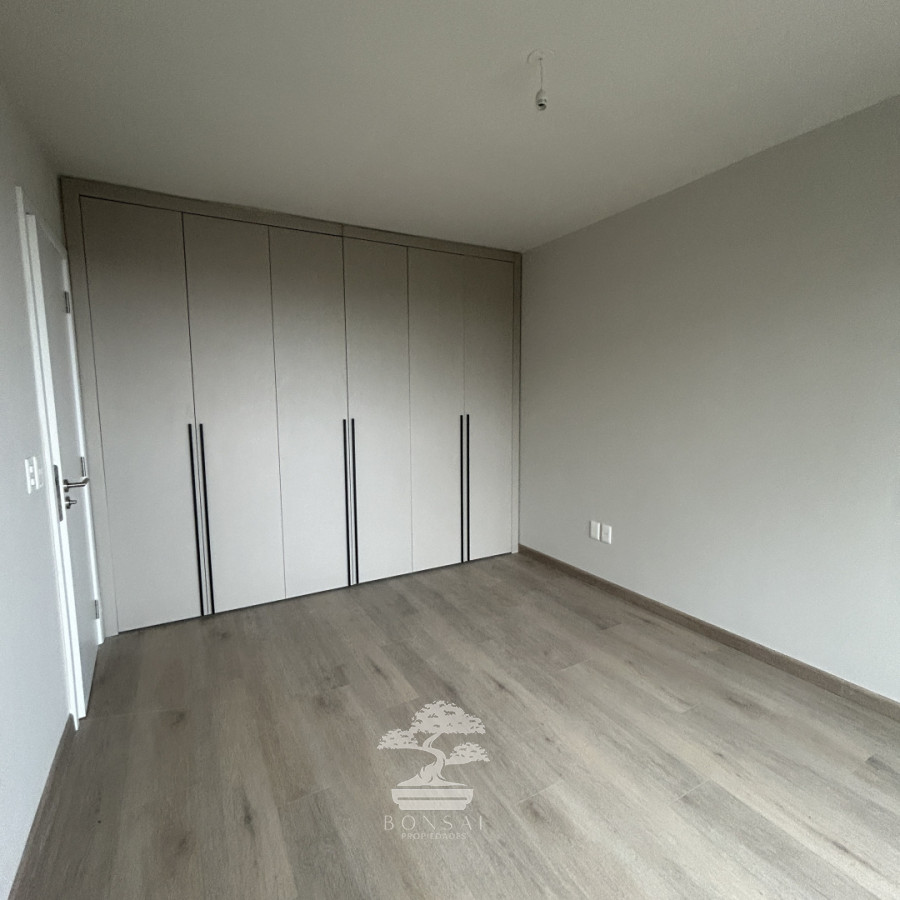 Apartamento ID.1082 - Venta Apartamento 2 Dormitorios Carrasco  Montevideo LR