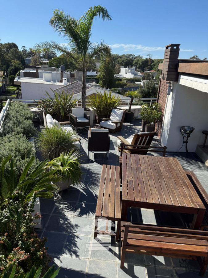 Apartamento ID.1018 - Venta Apartamento 3 Dormitorios  en Punta Gorda Montevideo G