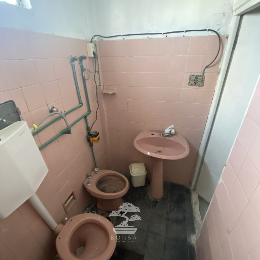 Apartamento ID.459 - Venta Apartamento Dos Dormitorios a Reciclar Cordón Montevideo F