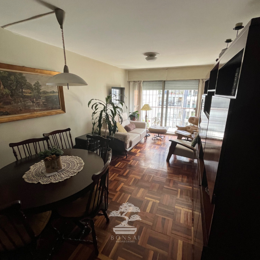 Apartamento ID.817 - Venta Apartamento Tres dormitorios Cordón Montevideo N (incluye garaje)