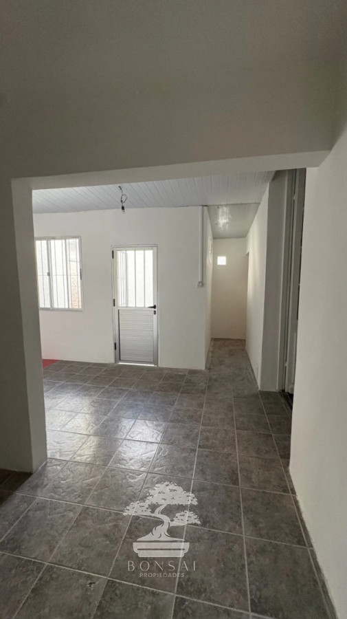 Apartamento ID.870 - Alquiler Apartamento Estilo Casa Cordón Montevideo N